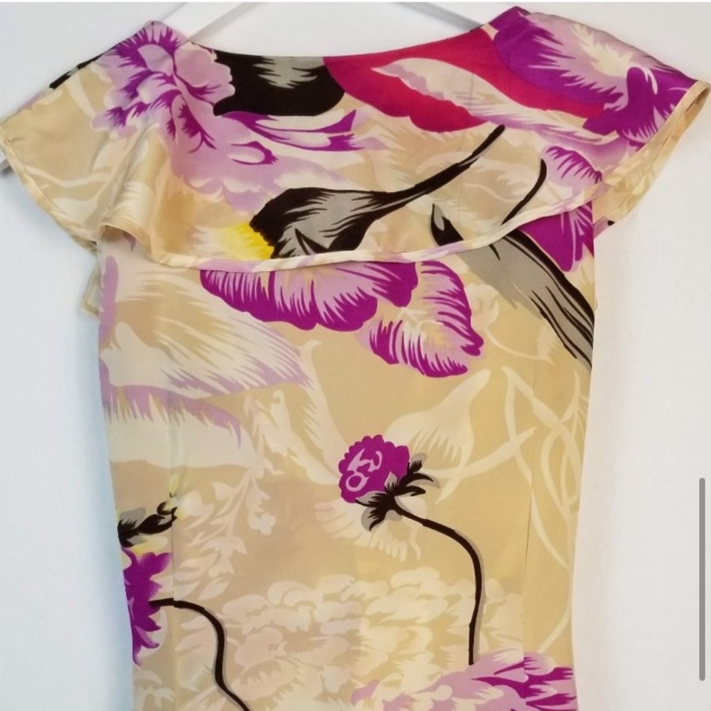 EUC 100% Beautiful Silk Lightweight smooth and soft Tie Wrap Top blouse - Small - Picture 2 of 2